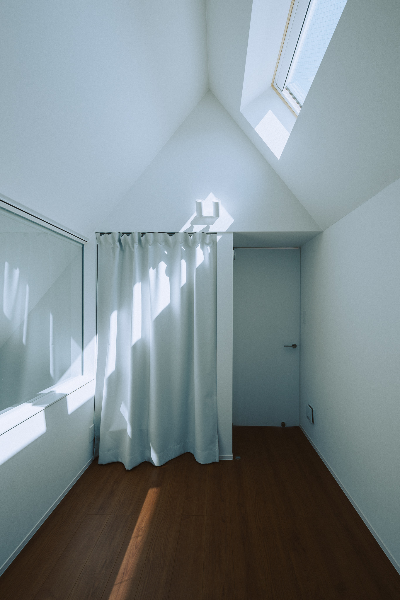 陽に向く家の写真