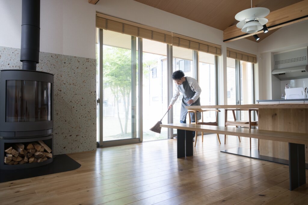 戸建てに一人暮らしするメリットは？デメリットやマンションとの違いを徹底解説