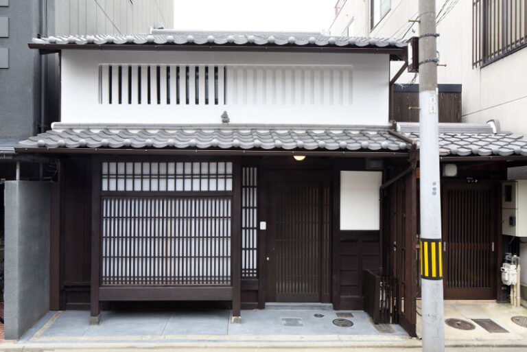 築百年の京町家を、古き良き時代の風情を愉しむゲストハウスに｜リフォーム実例・事例集｜ヤマダホームズ公式サイト